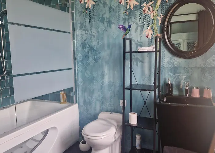 Chanelle Les Rosiers